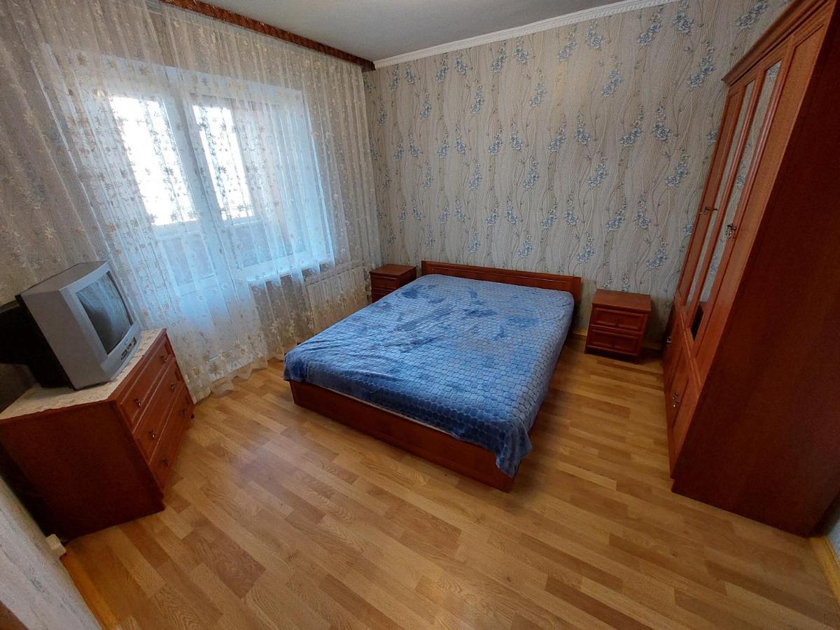 2К Апартаменты Ул.Ревуцкого 19/1 Kiev Bagian luar foto