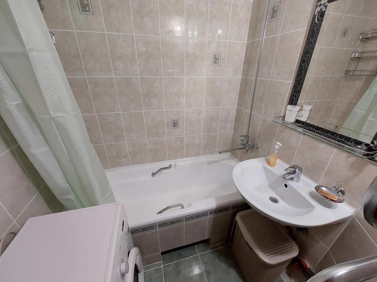 2К Апартаменты Ул.Ревуцкого 19/1 Kiev Bagian luar foto
